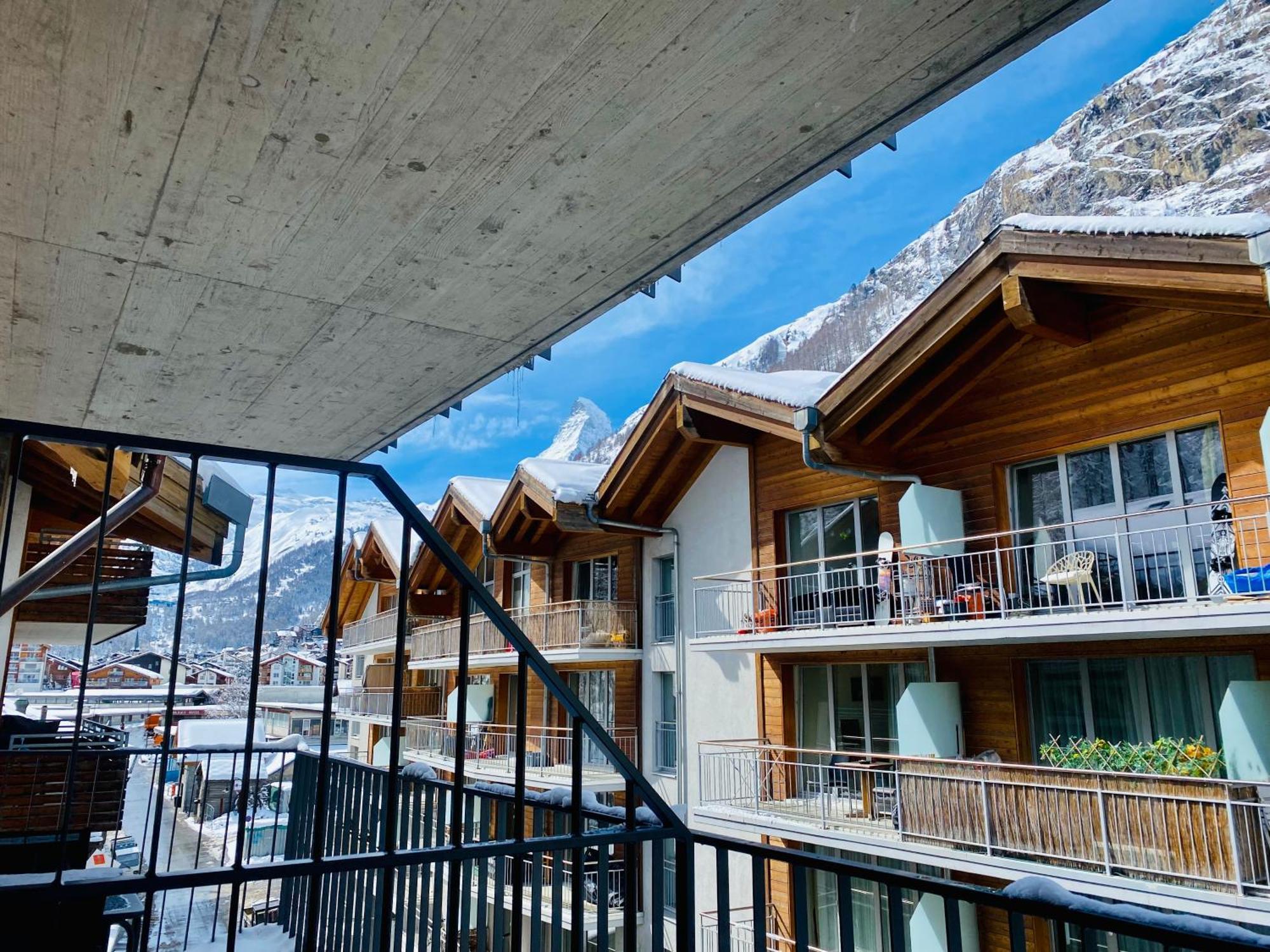 Peaky Riders Self Check-In Hotel Zermatt Room photo