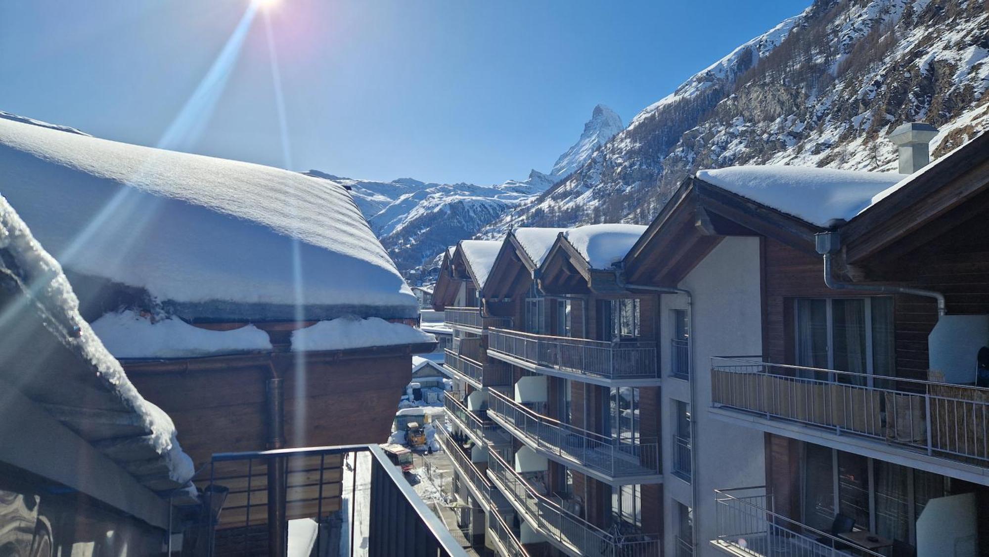 Peaky Riders Self Check-In Hotel Zermatt Exterior photo